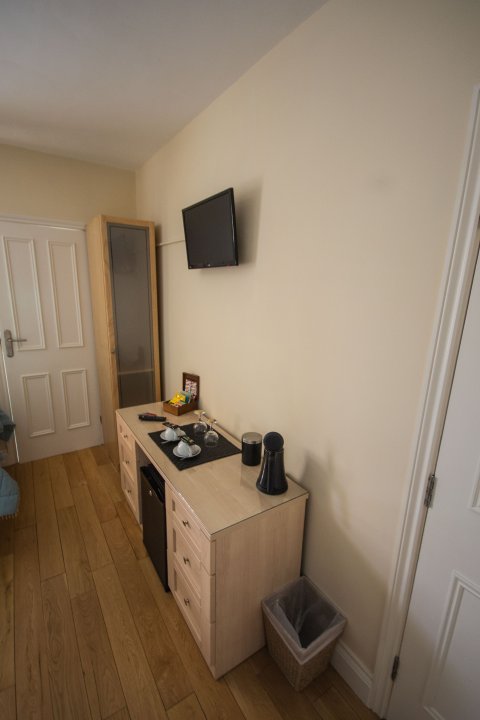 Room2